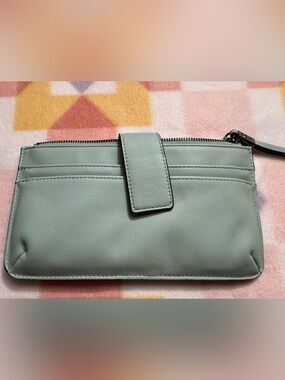 Simply Vera Vera Wang Mint Green Wristlet Wallet